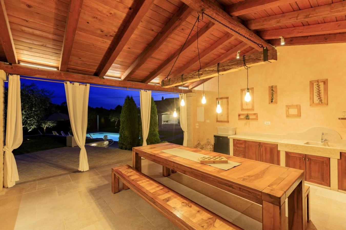 Villa Viscum In Central Istria For 8 Persons With Large Garden - Pet Friendly Pazin Buitenkant foto